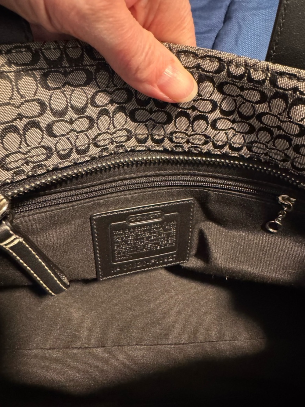 Coach Black and Gray Signature Jacquard Tote - Picture 5 of 10